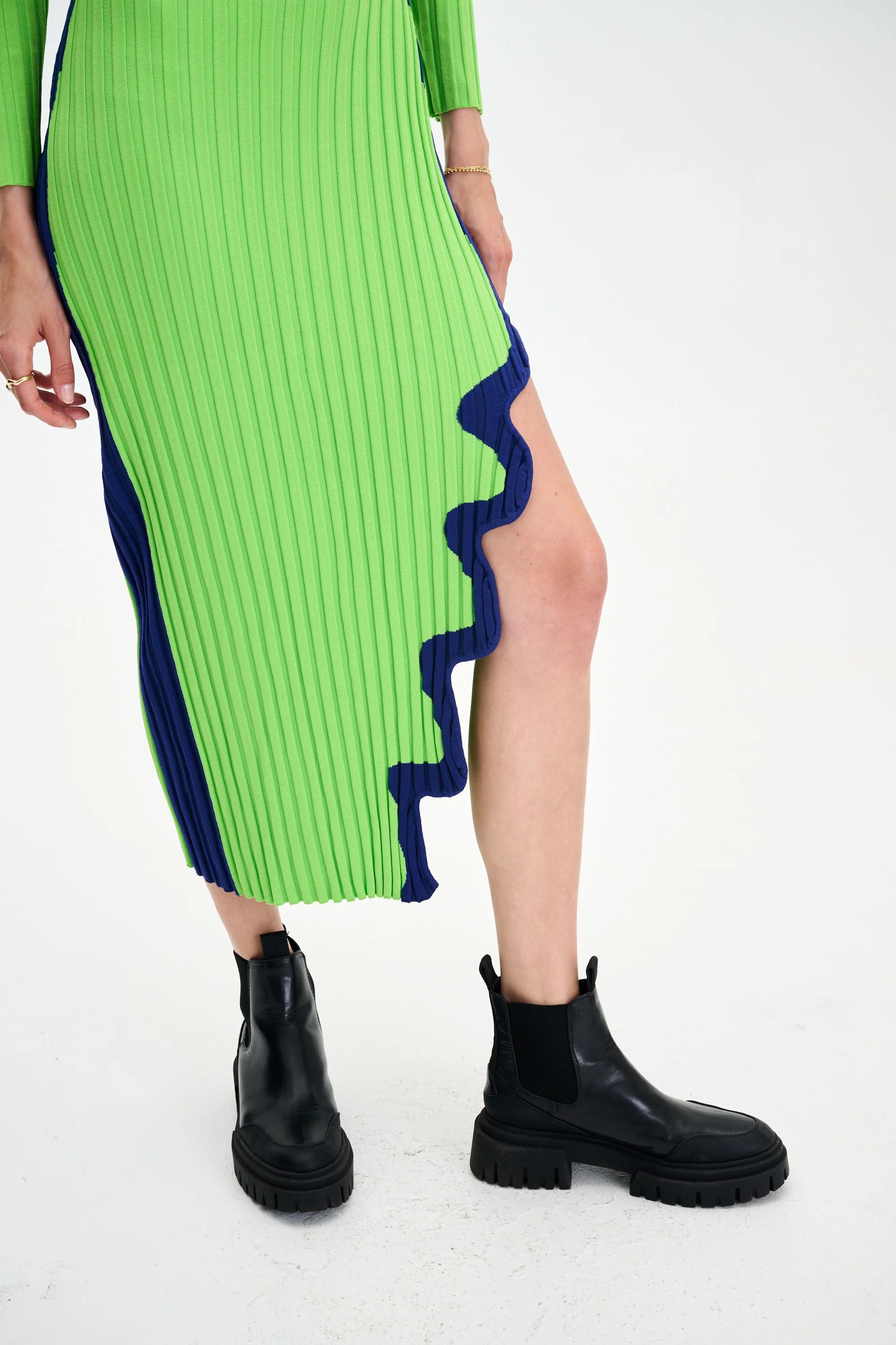 ASTER LONG SLEEVE PLEATED DRESS - Image 7