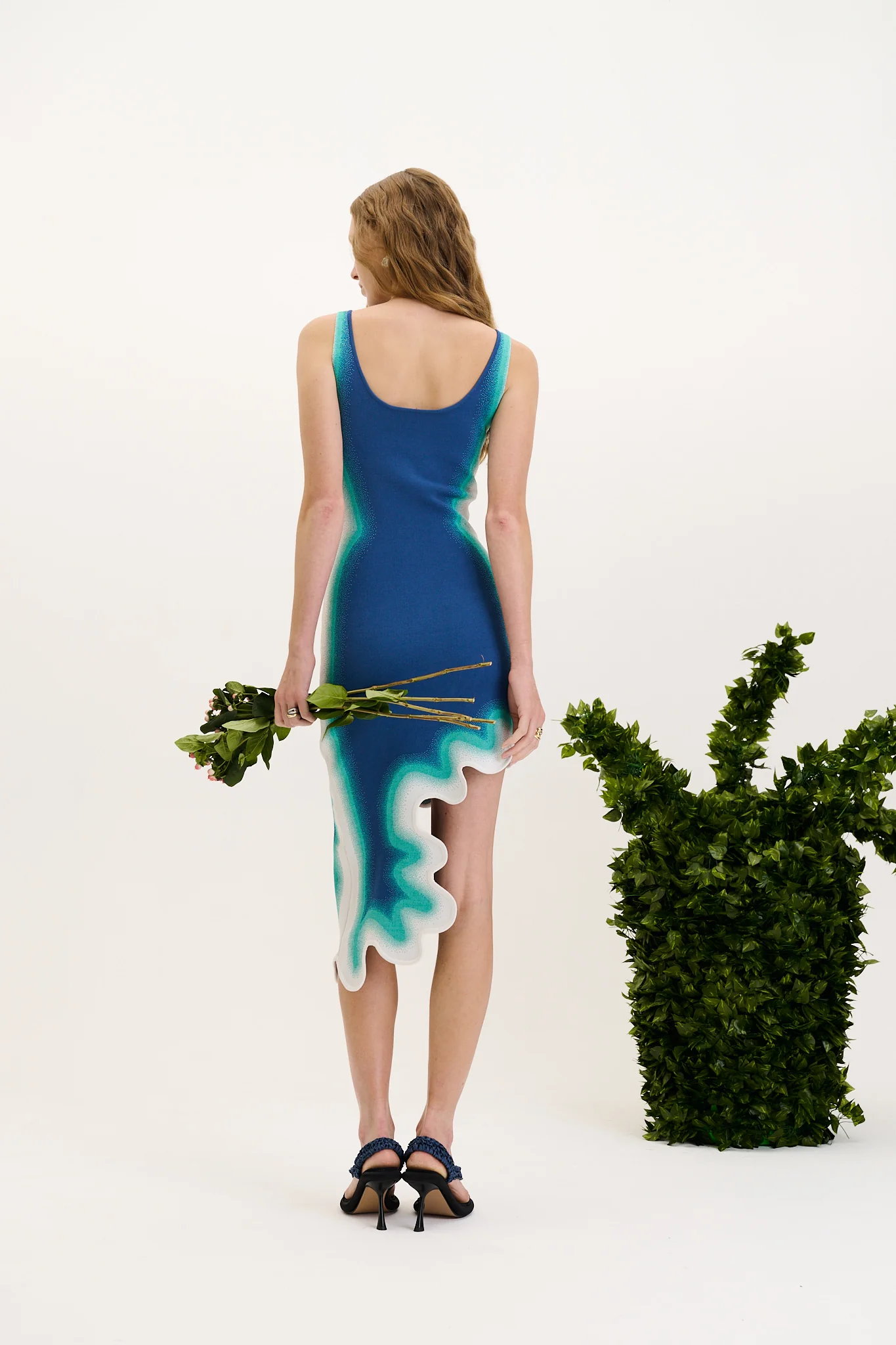ASTER REVERSIBLE WAVY ASYMMETRIC DRESS - Image 4
