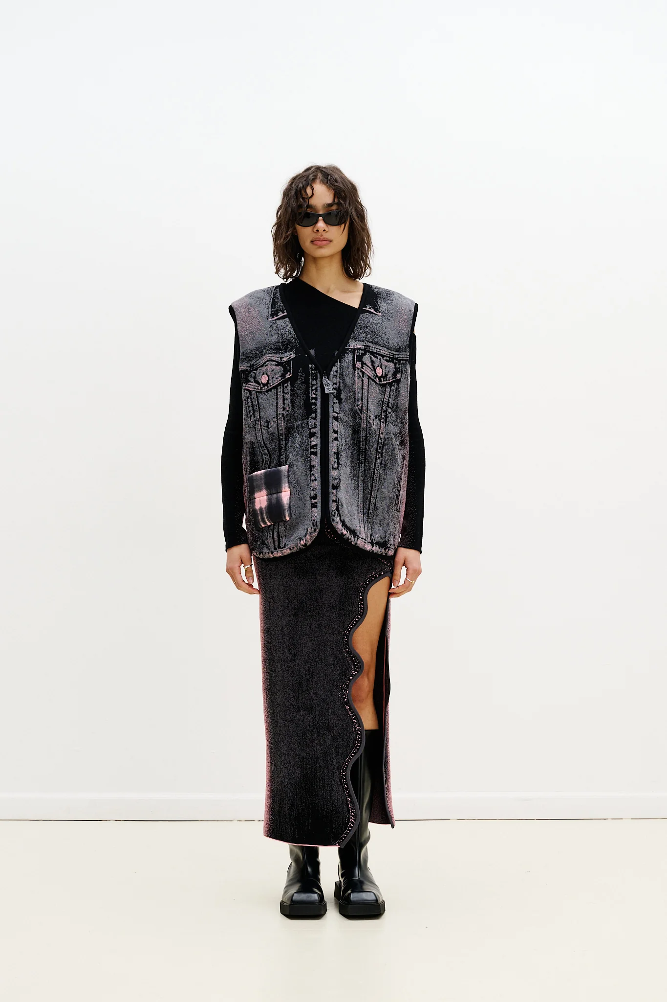 AVRIL REVERSIBLE QUILTED VEST - Image 3