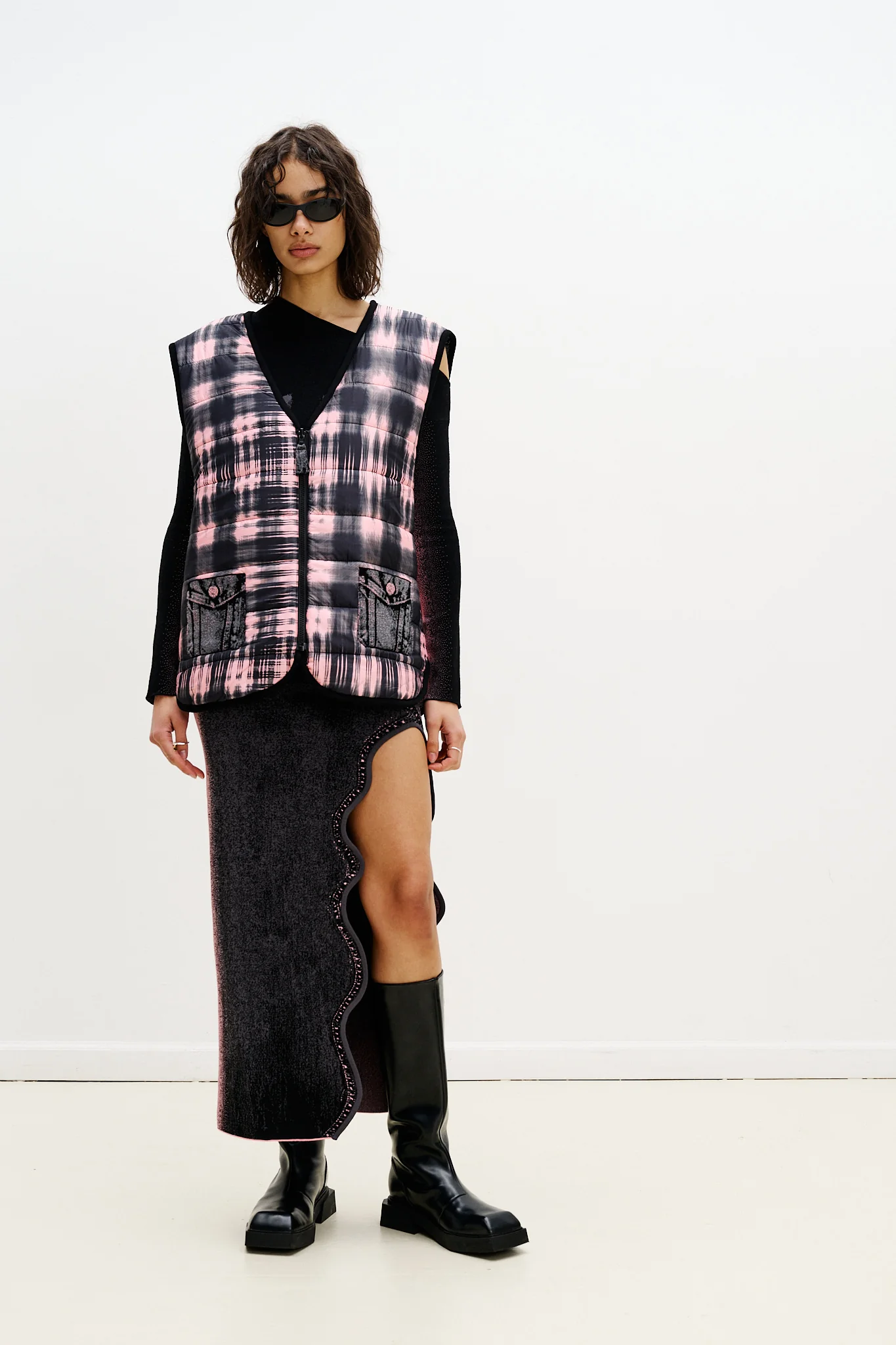 AVRIL REVERSIBLE QUILTED VEST - Image 6