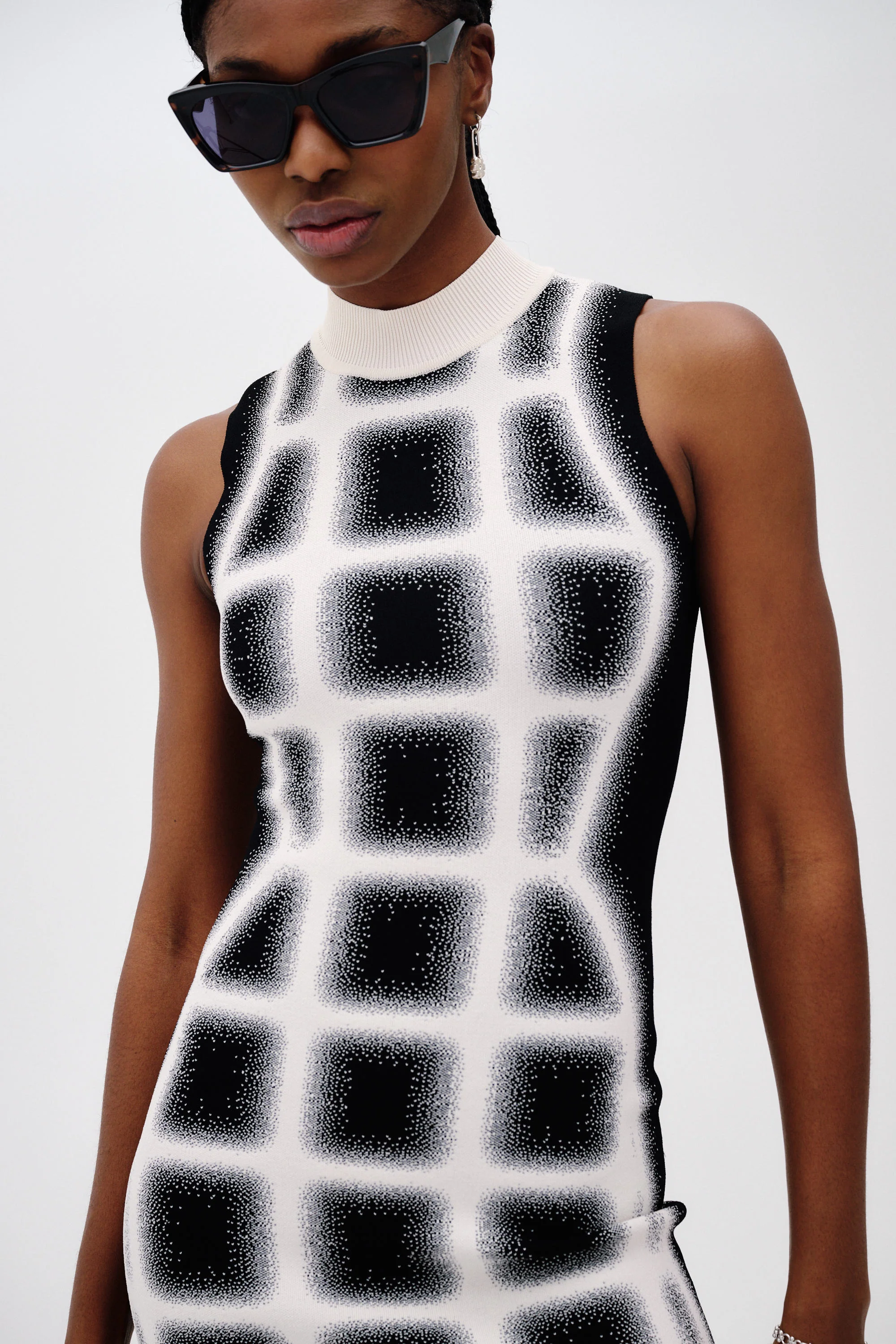 BELLA UV REACTIVE WAVY PLAID DRESS - Image 5