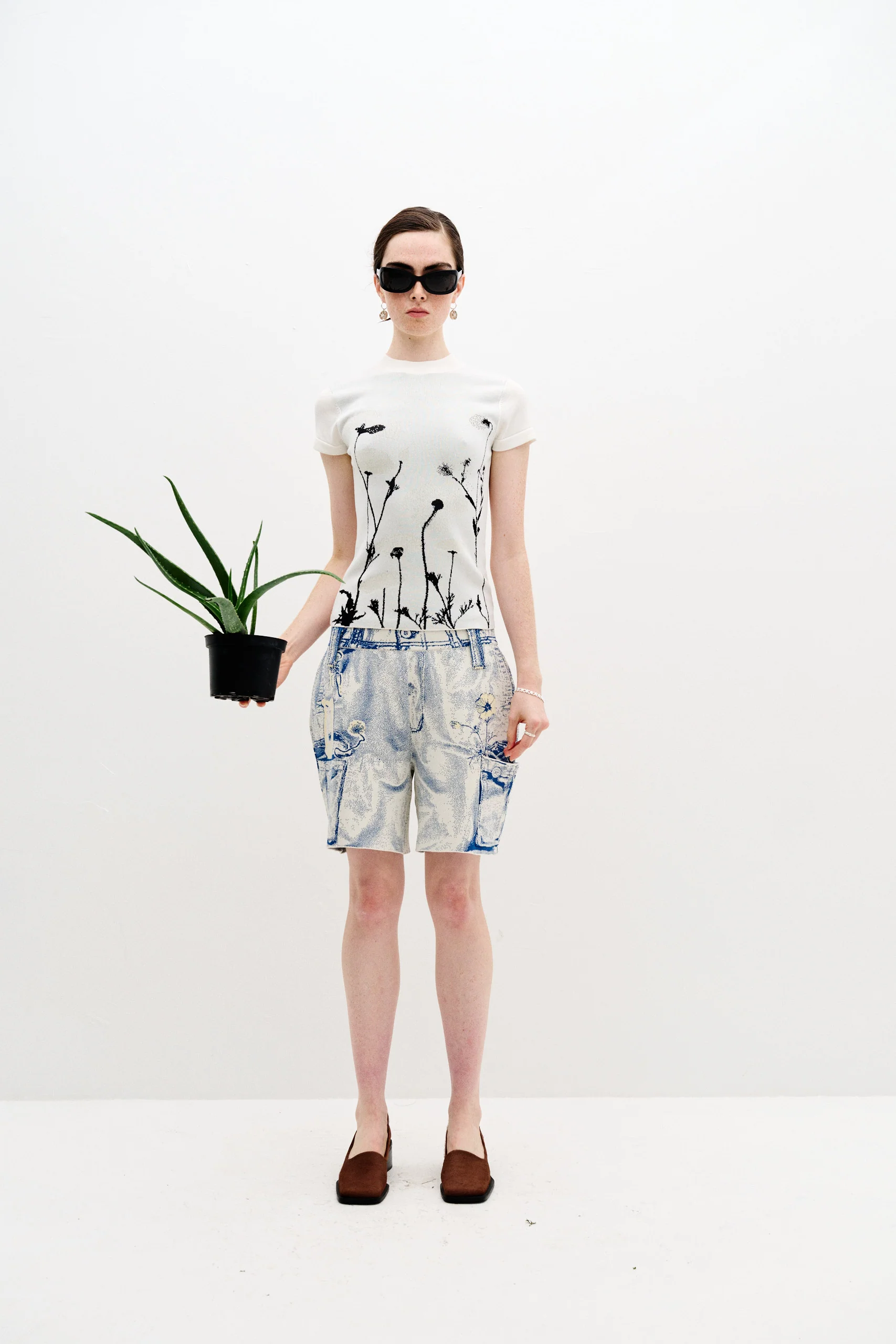 BLANCA UV REACTIVE FLOWER TSHIRT - Image 2