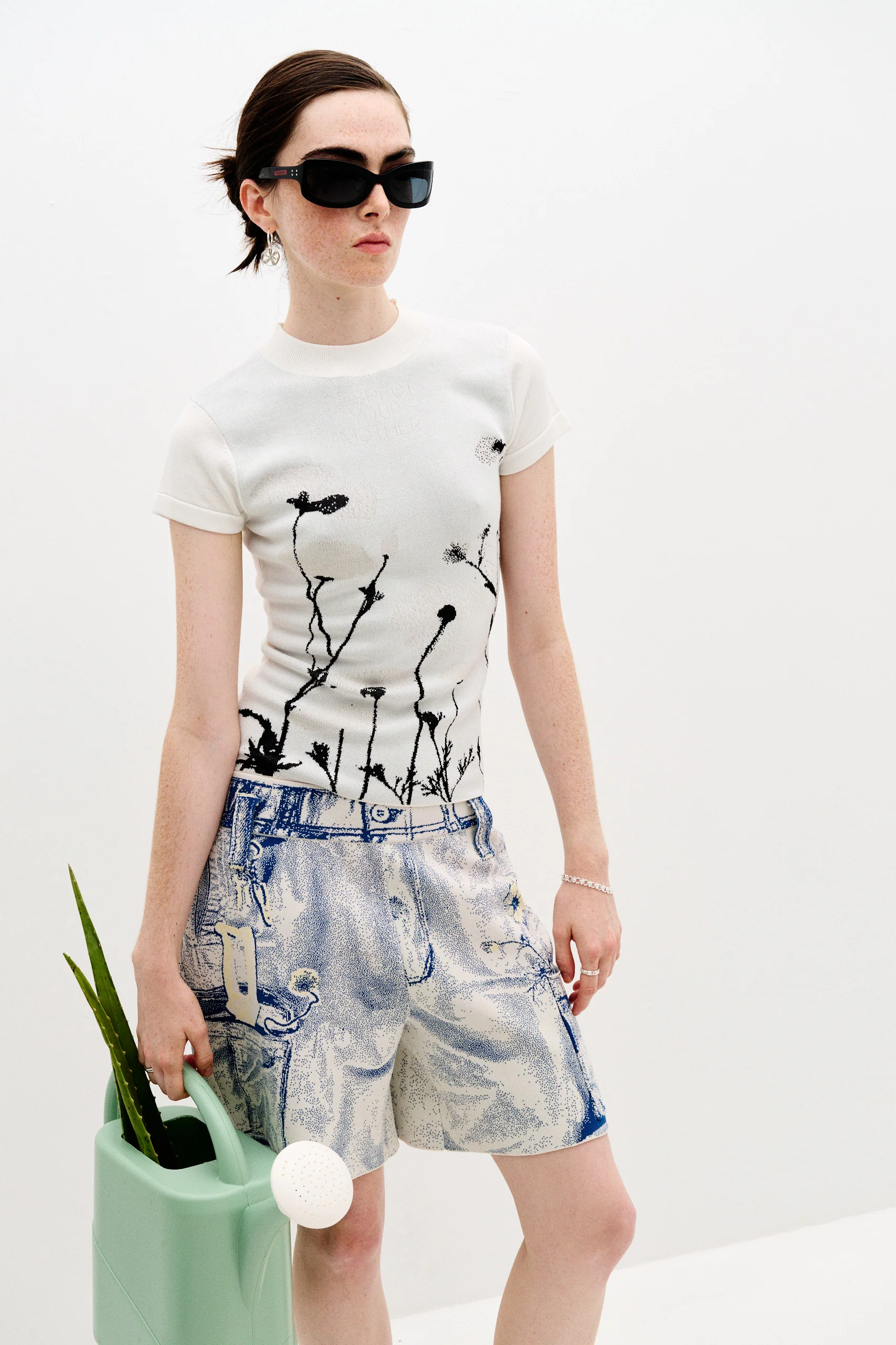 BLANCA UV REACTIVE FLOWER TSHIRT - Image 4
