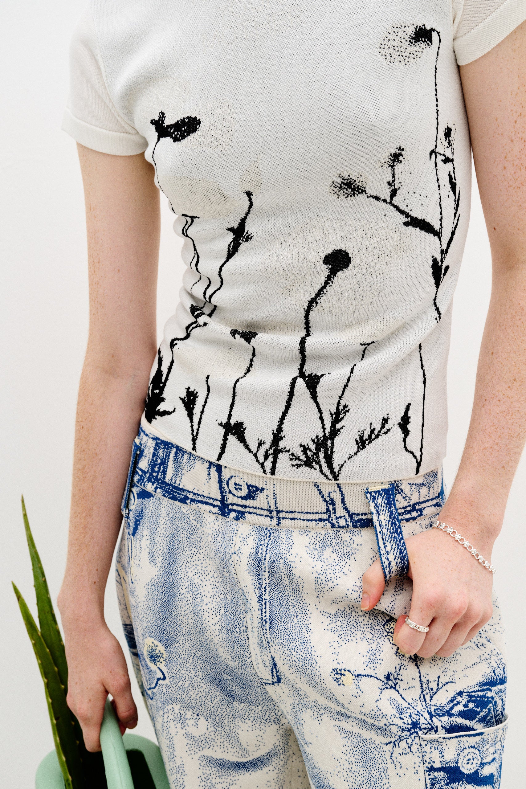 BLANCA UV REACTIVE FLOWER TSHIRT - Image 5