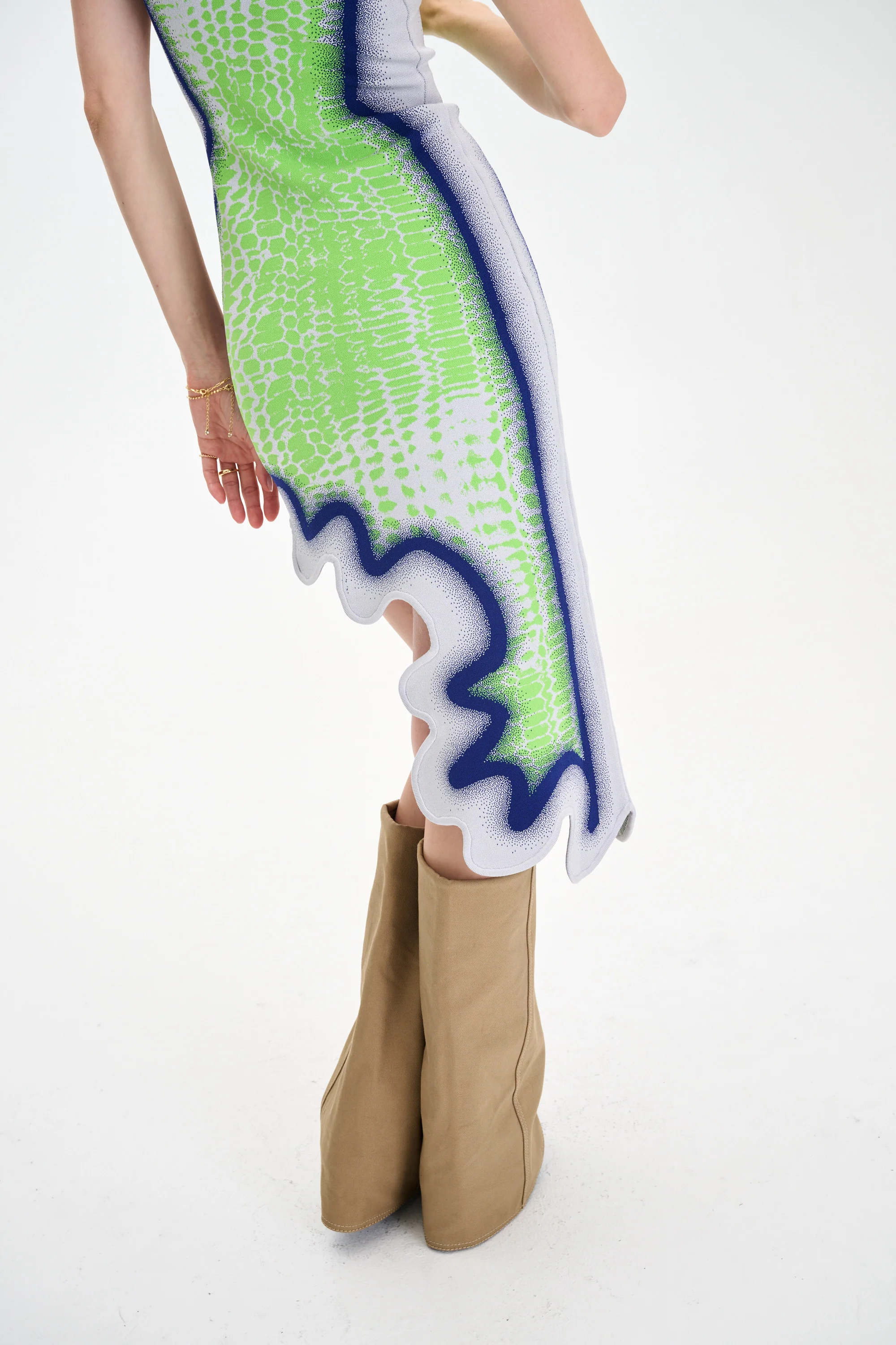 BROOKLYN WAVY ASYMMETRIC DRESS - Image 6
