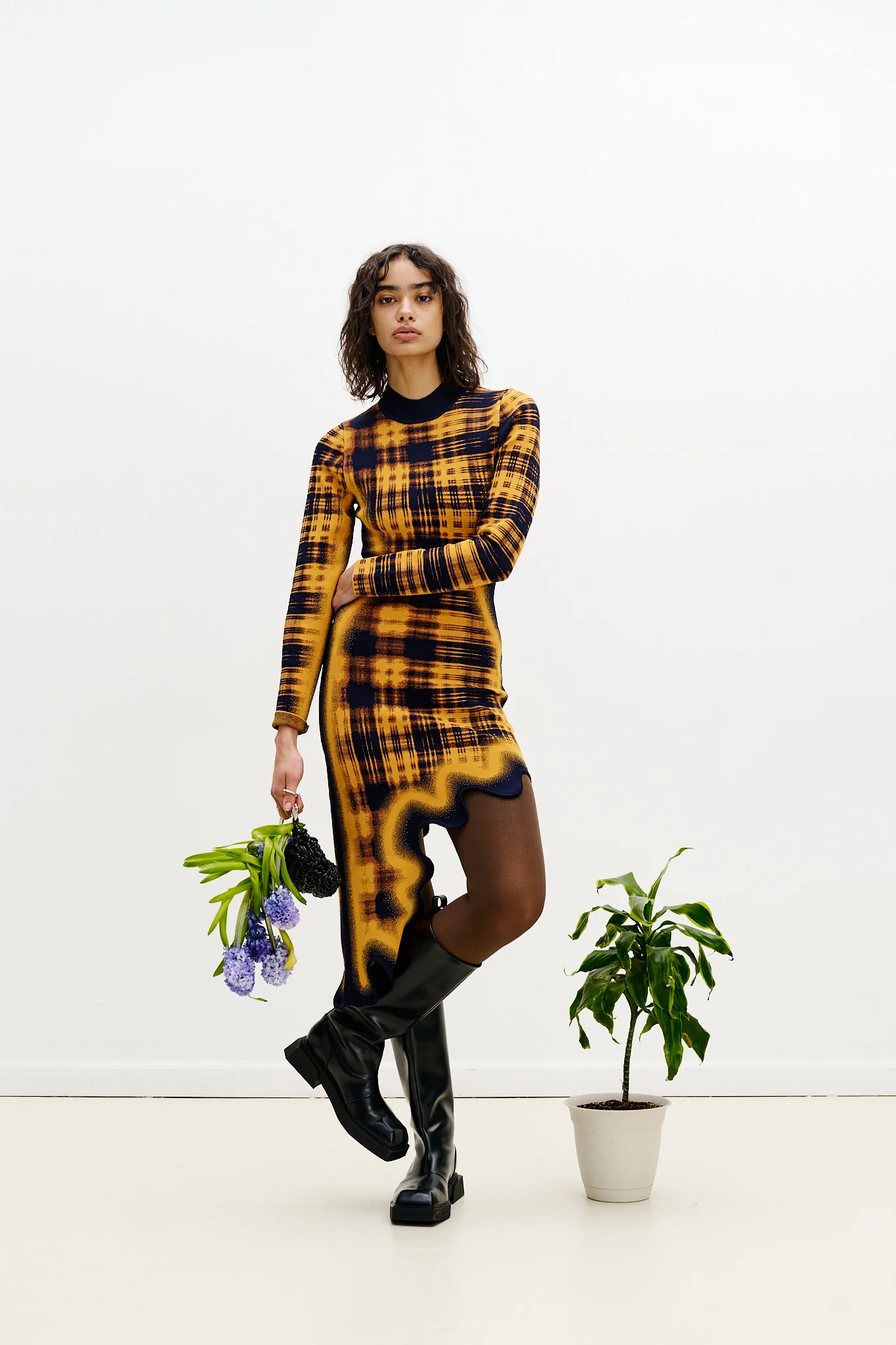 DOBBY LONG SLEEVE WAVY DRESS - Image 4