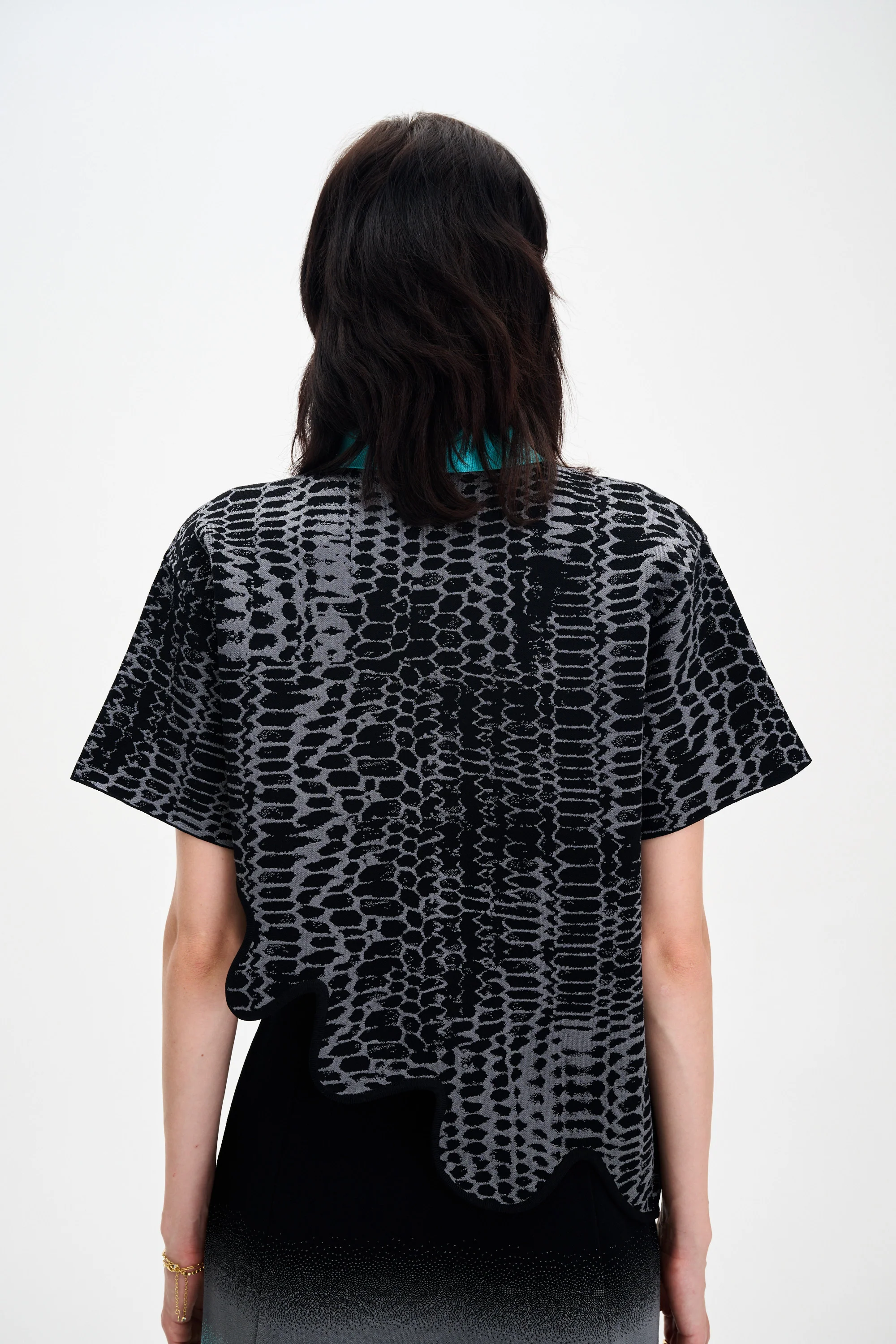 EBONY WAVY POLO SHIRT - Image 6