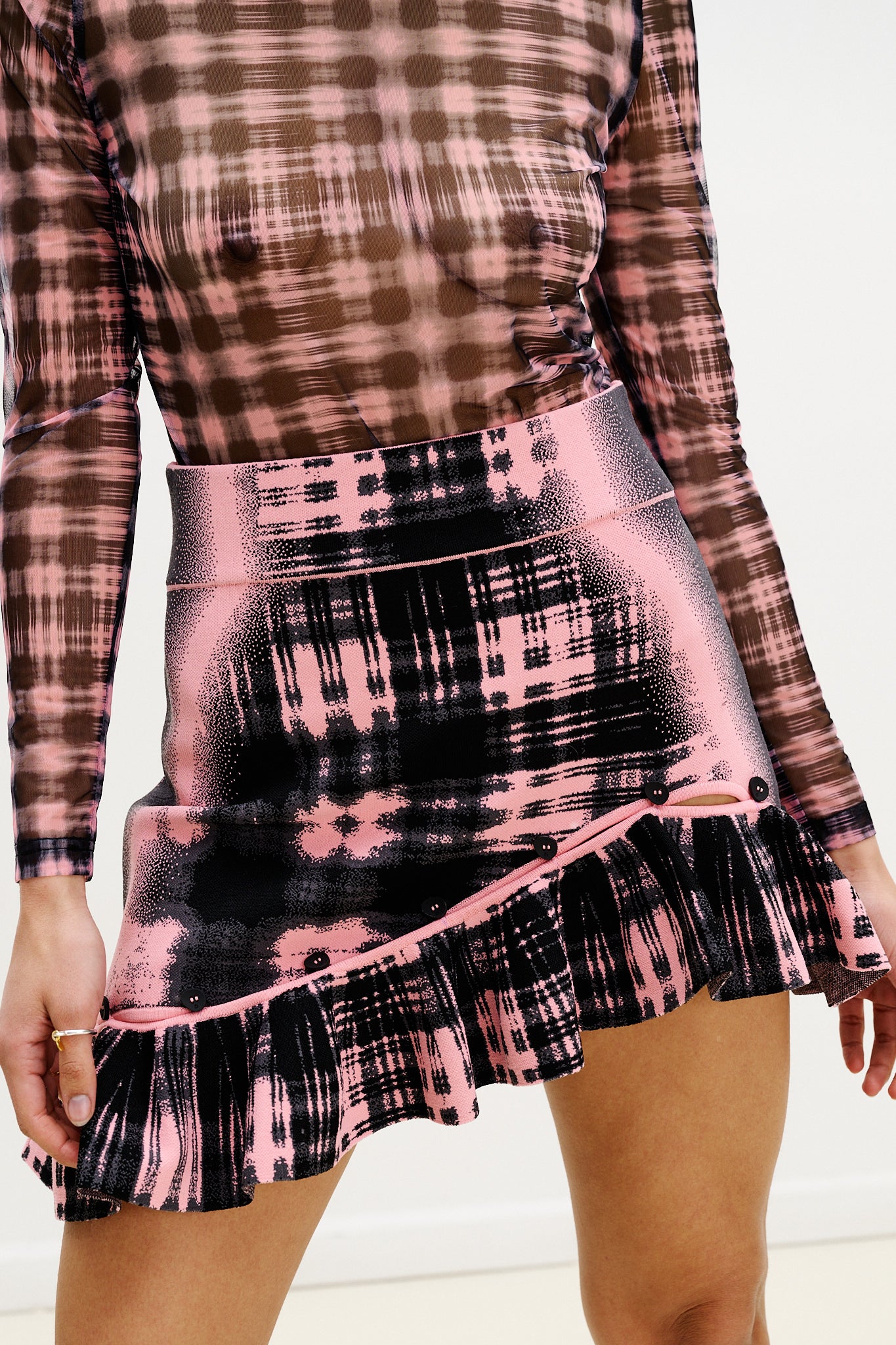 GARLEN WAVY MINI SKIRT - Image 5