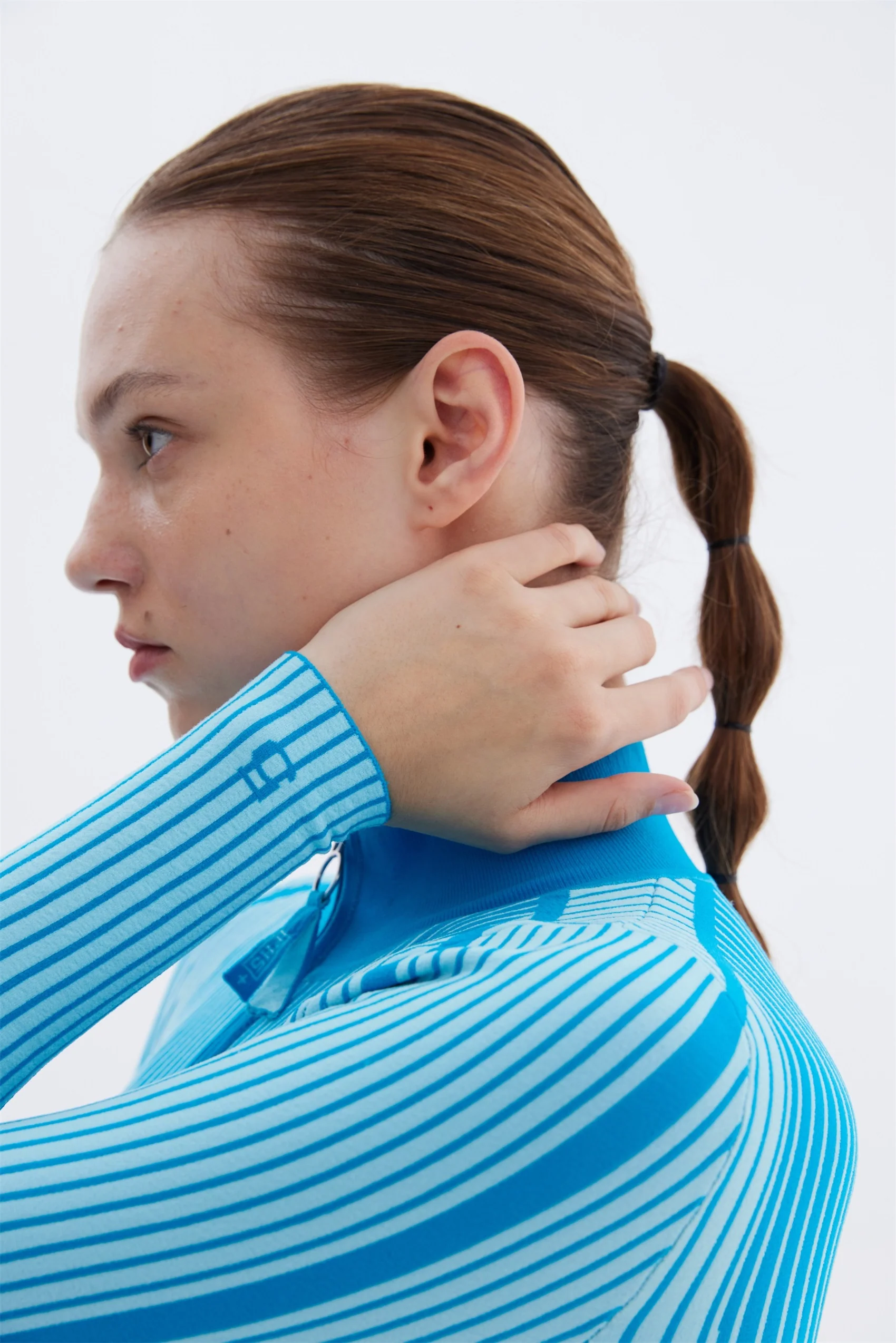 GEN-7 ECO COMPRESSION CROP TOP - Image 3