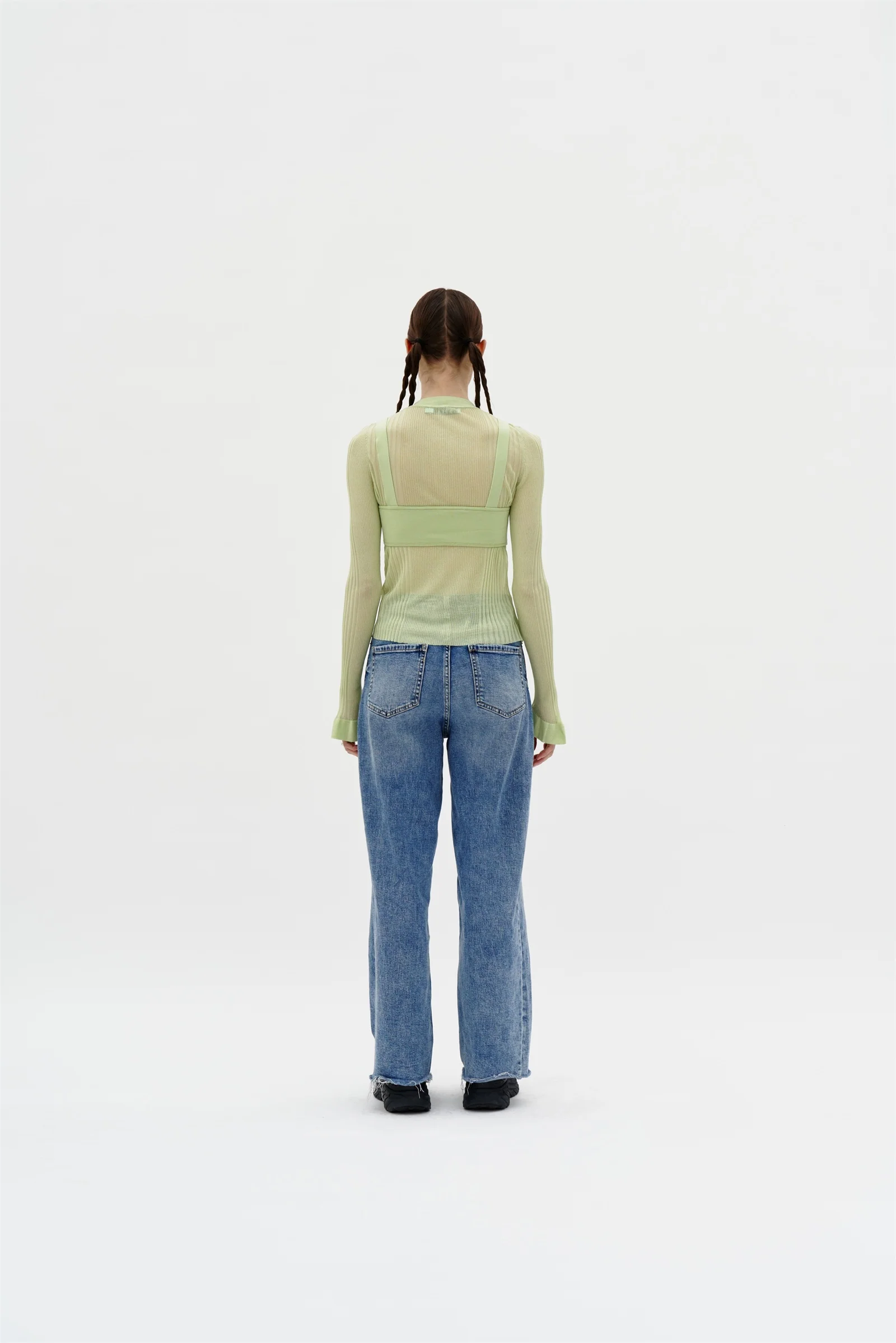 GILLIAN LONG SLEEVE CROPPED TOP WITH REMOVEABLE BRA - Image 3