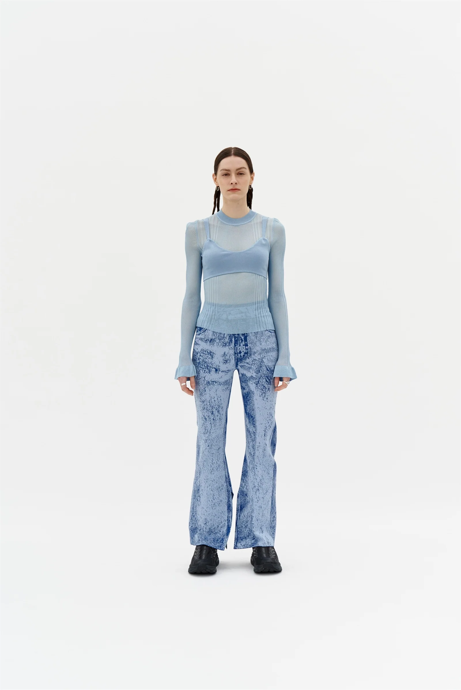 GILLIAN LONG SLEEVE CROPPED TOP WITH REMOVEABLE BRA - Image 2