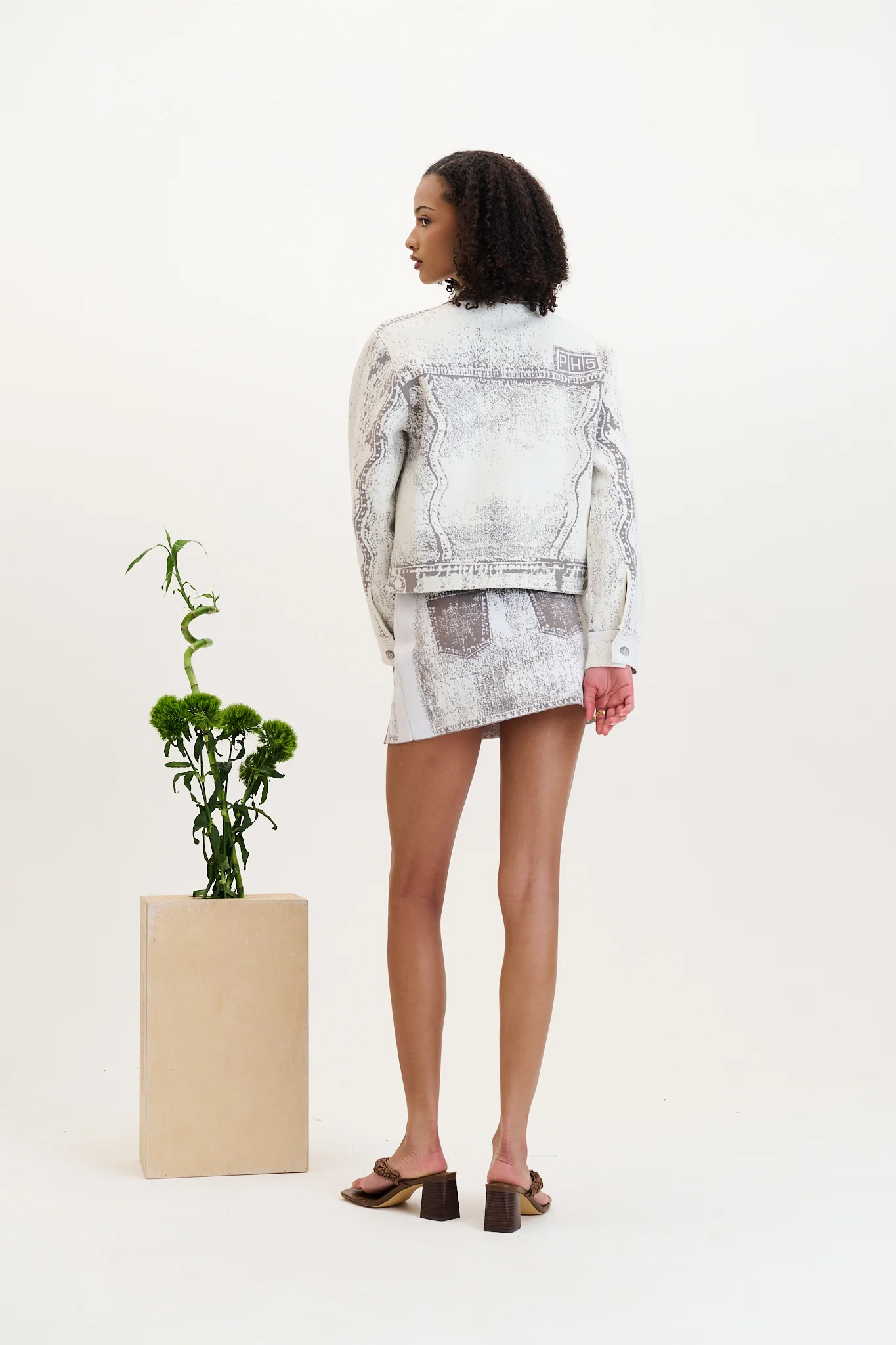 HANA DENIM PRINT OVERSIZED JACKET - Image 3