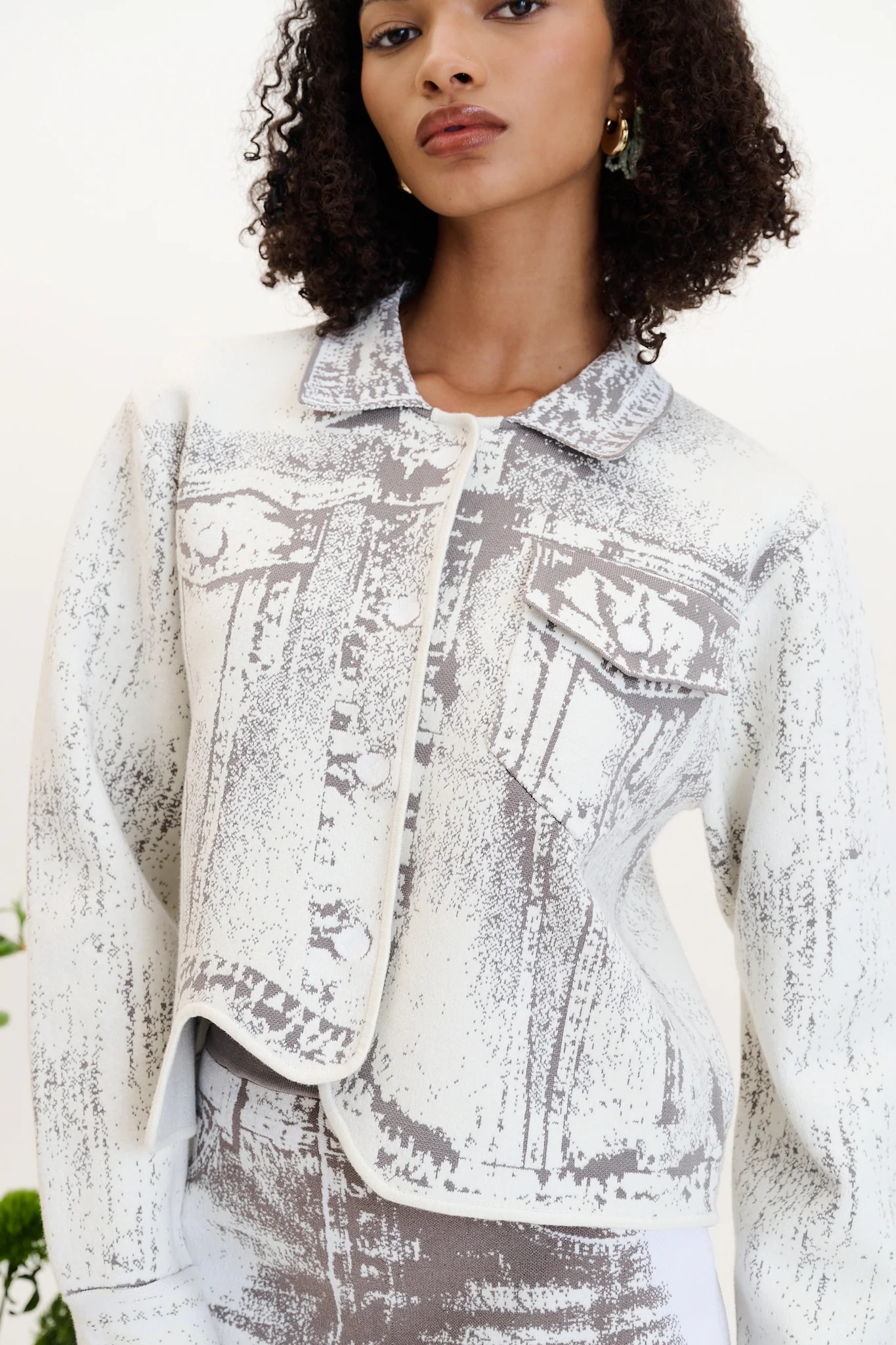 HANA DENIM PRINT OVERSIZED JACKET - Image 4