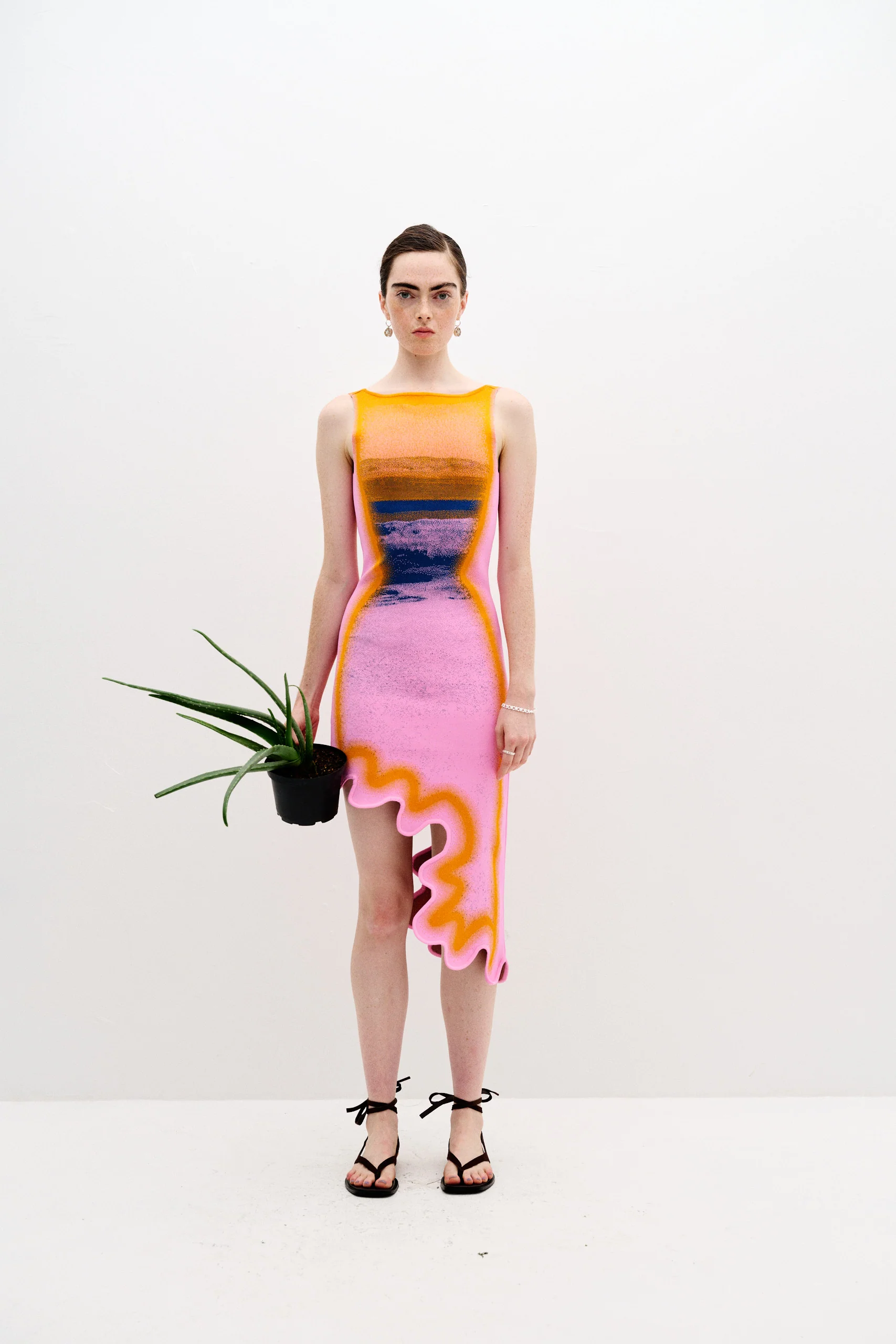 HAZEL REVERSIBLE WAVY ASYMMETRIC DRESS - Image 5