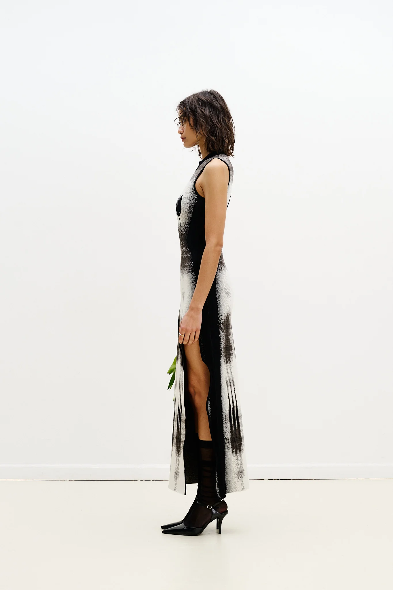 YUKI UV REACTIVE MAXI DRESS - Image 4