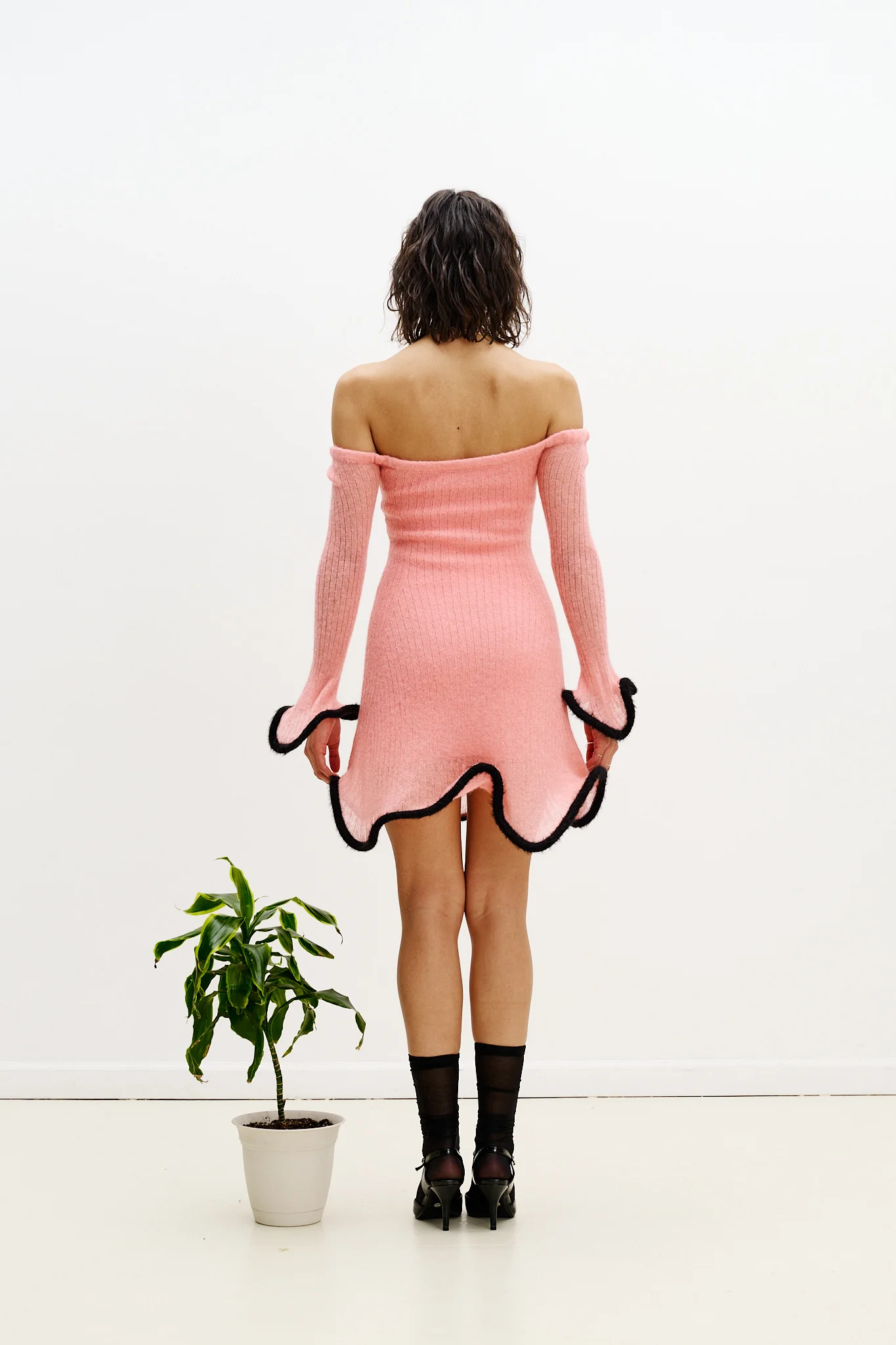 KALEI ALPACA WAVY DRESS - Image 4