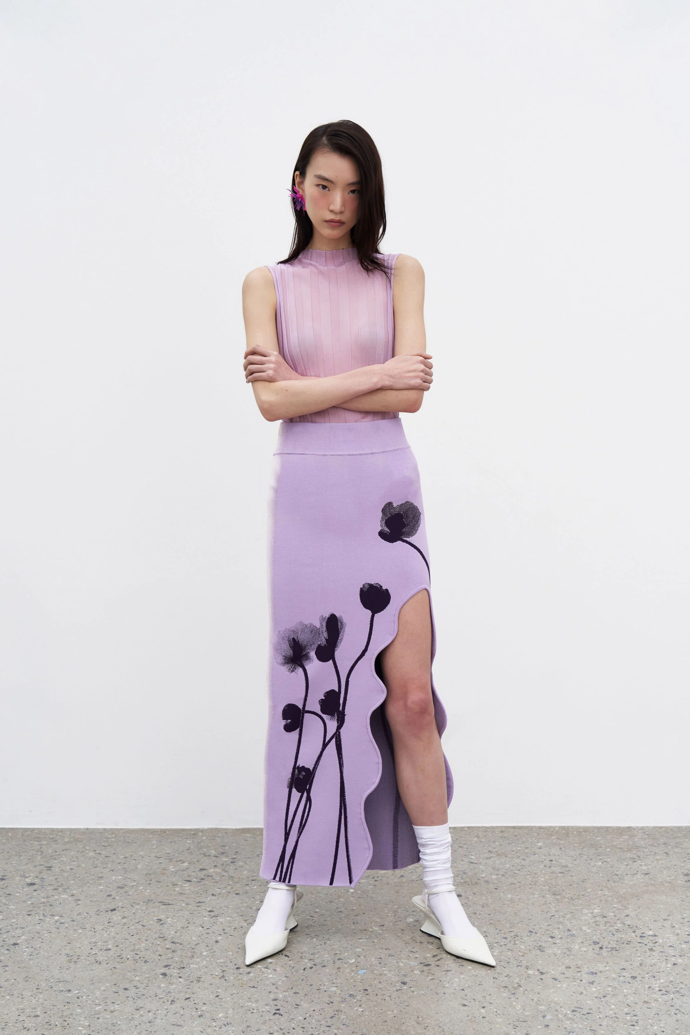 LILY FLOWER PRINT WAVY MIDI SKIRT - Image 3
