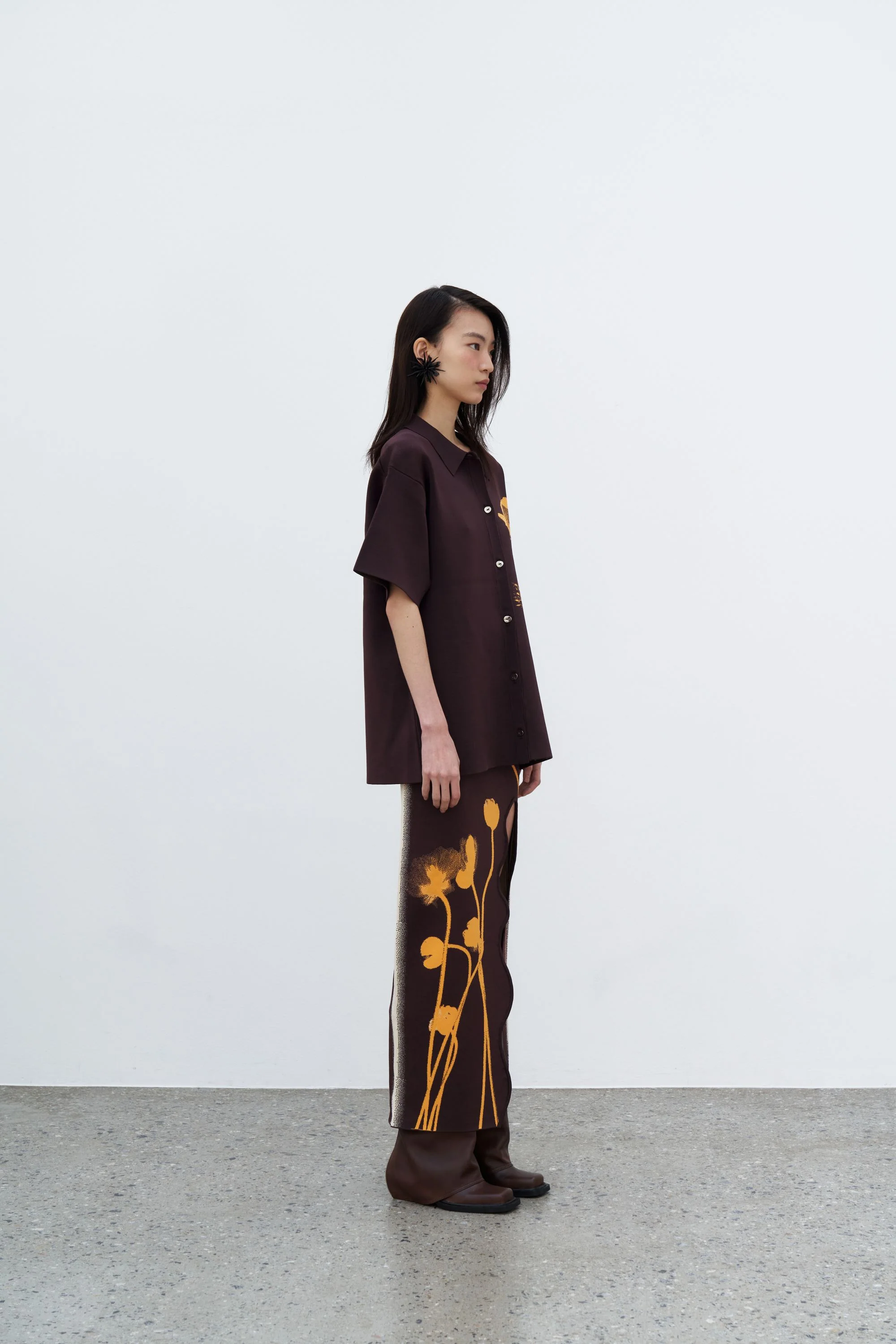 LILY FLOWER PRINT WAVY MIDI SKIRT - Image 2