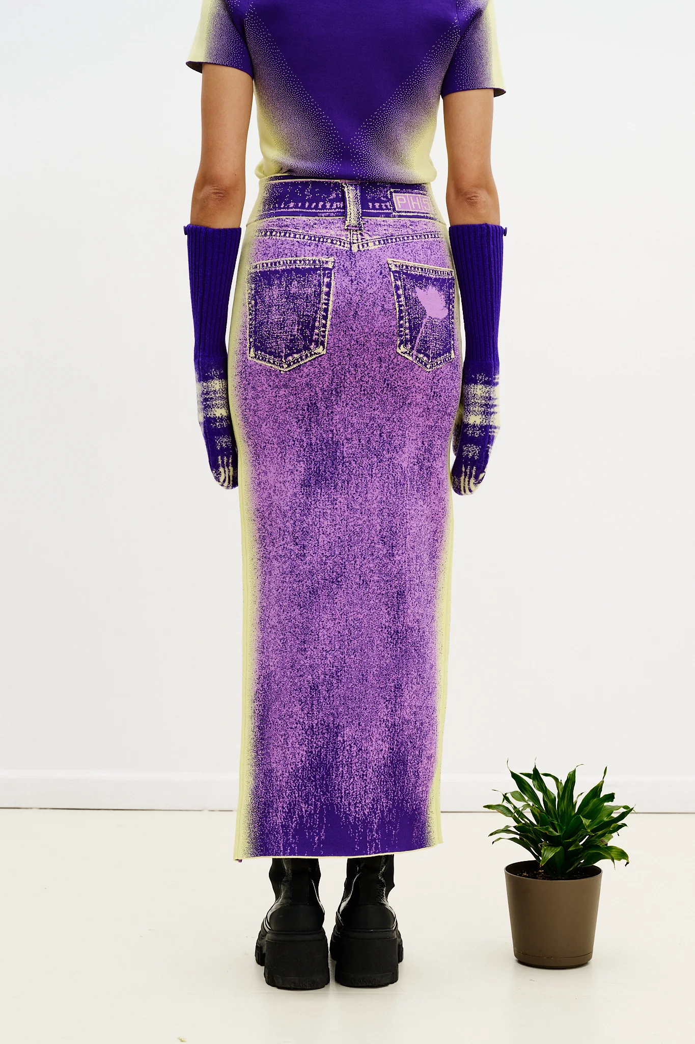LILY WAVY MIDI DENIM SKIRT - Image 4
