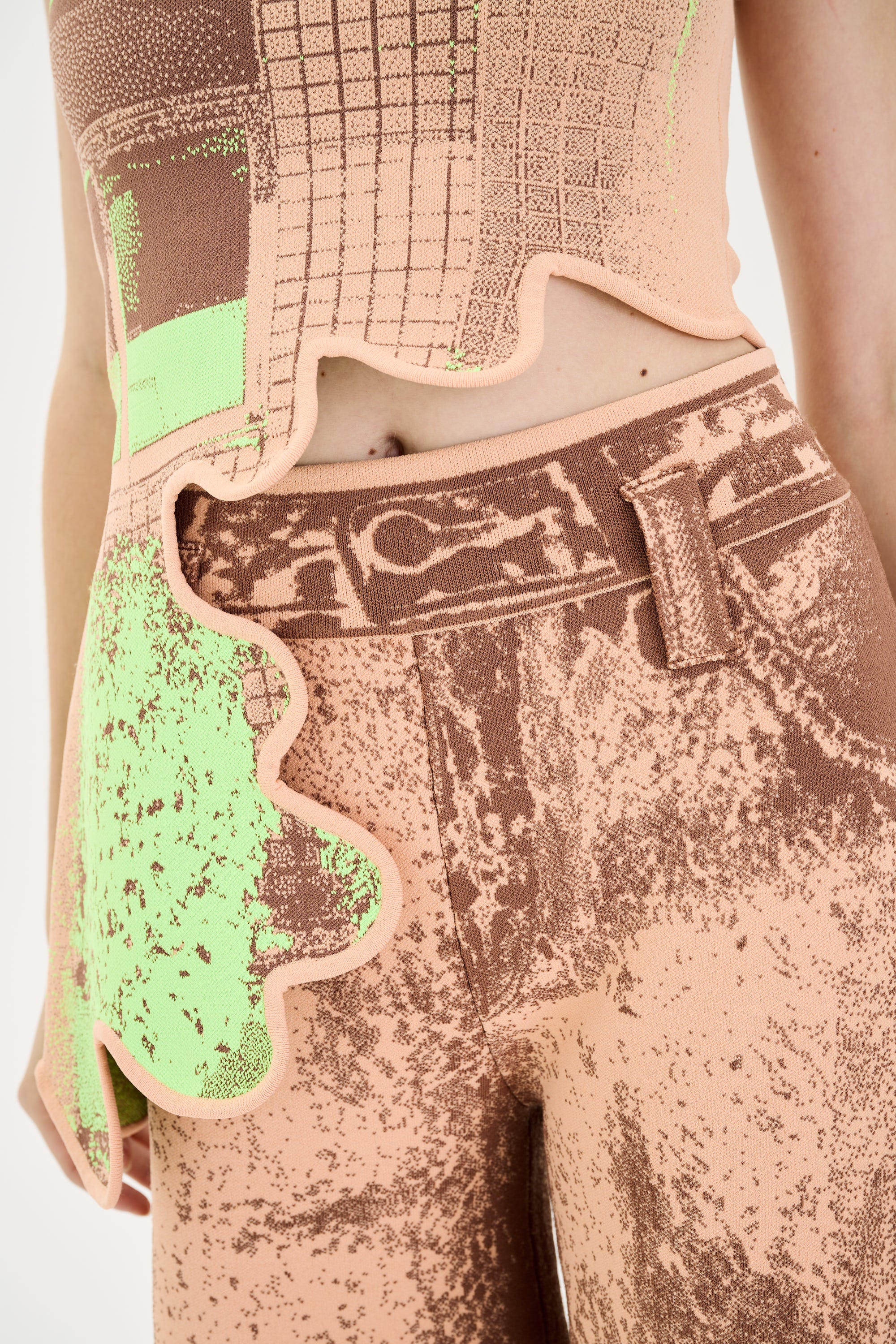 LYCHEE FAKE DENIM PRINT SHORTS - Image 4