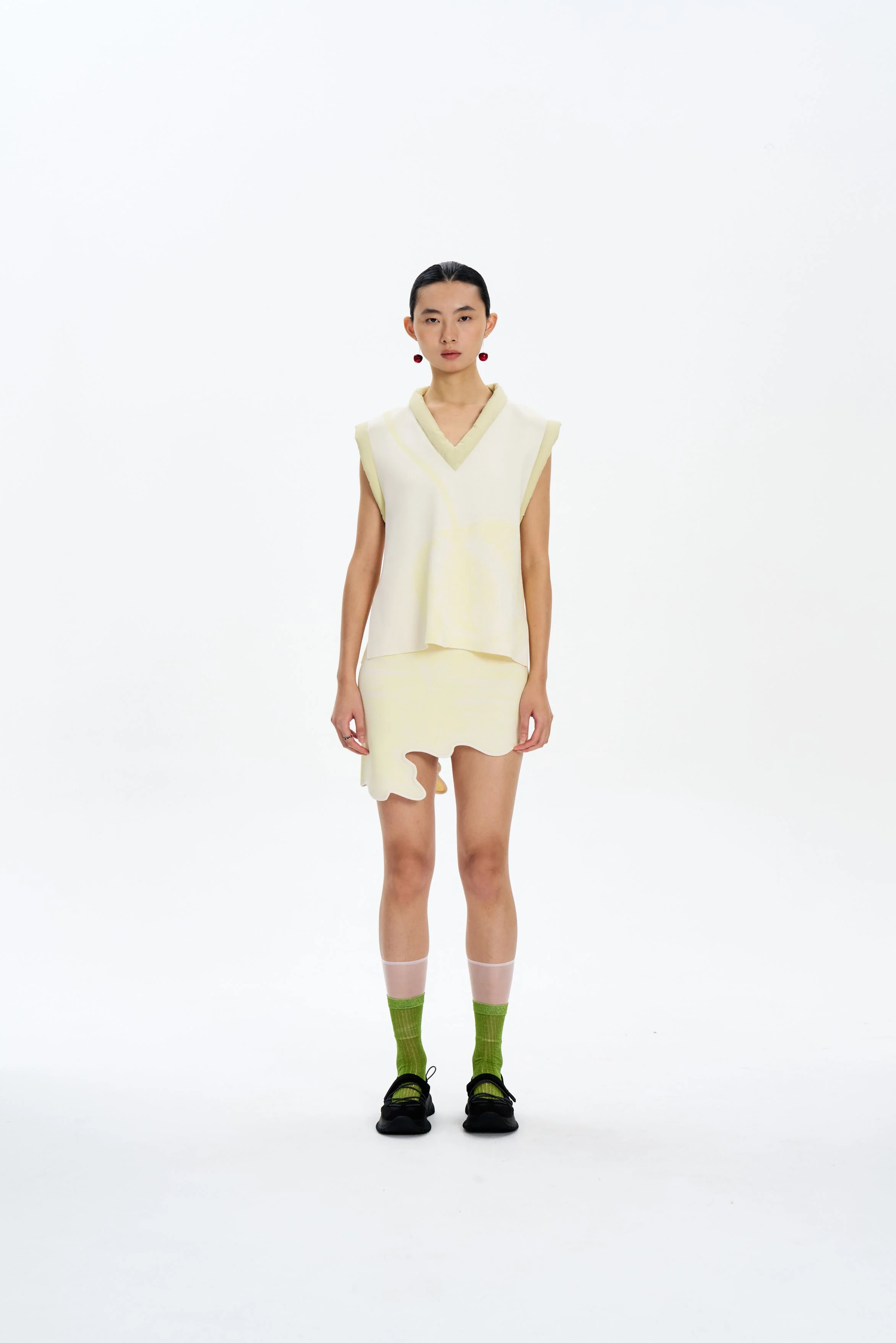 MADISON UV REACTIVE CHERRY VEST - Image 2