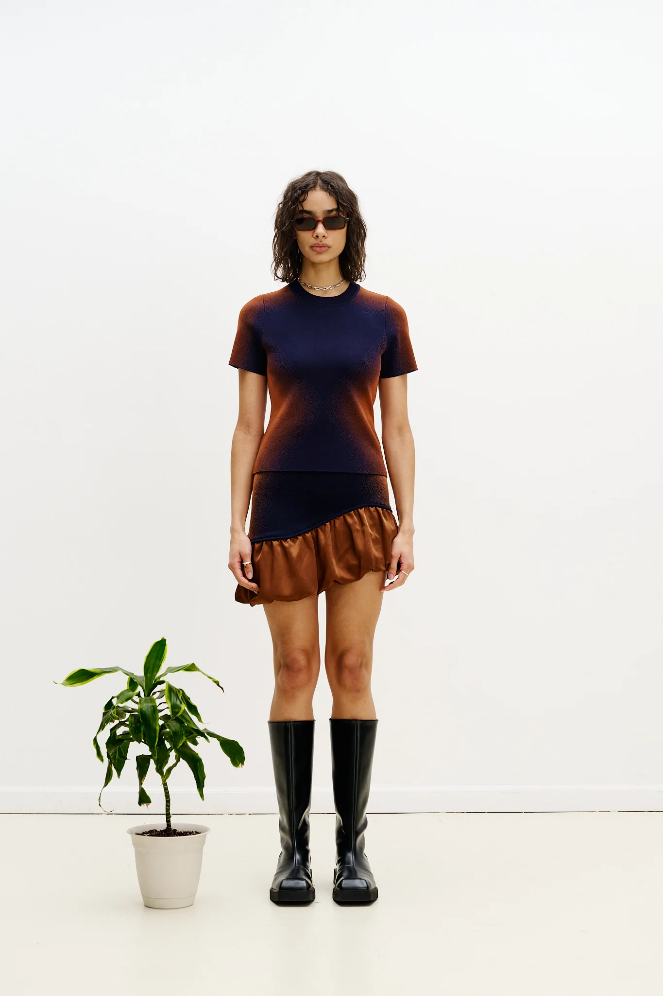 POSEY MIXED MEDIA WAVY MINI SKIRT - Image 3