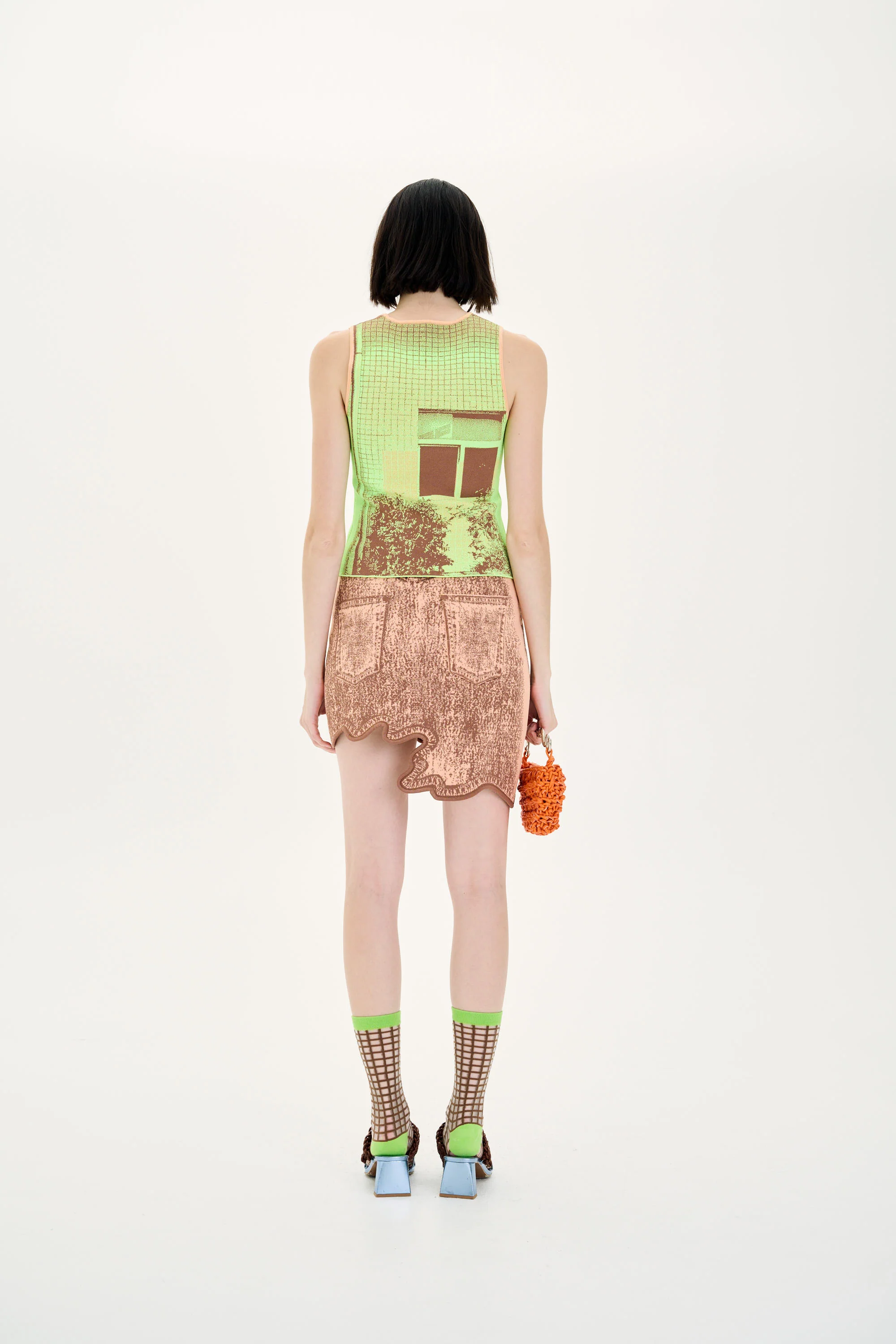 PRIMROSE WINDOW PRINT TANK TOP - Image 4