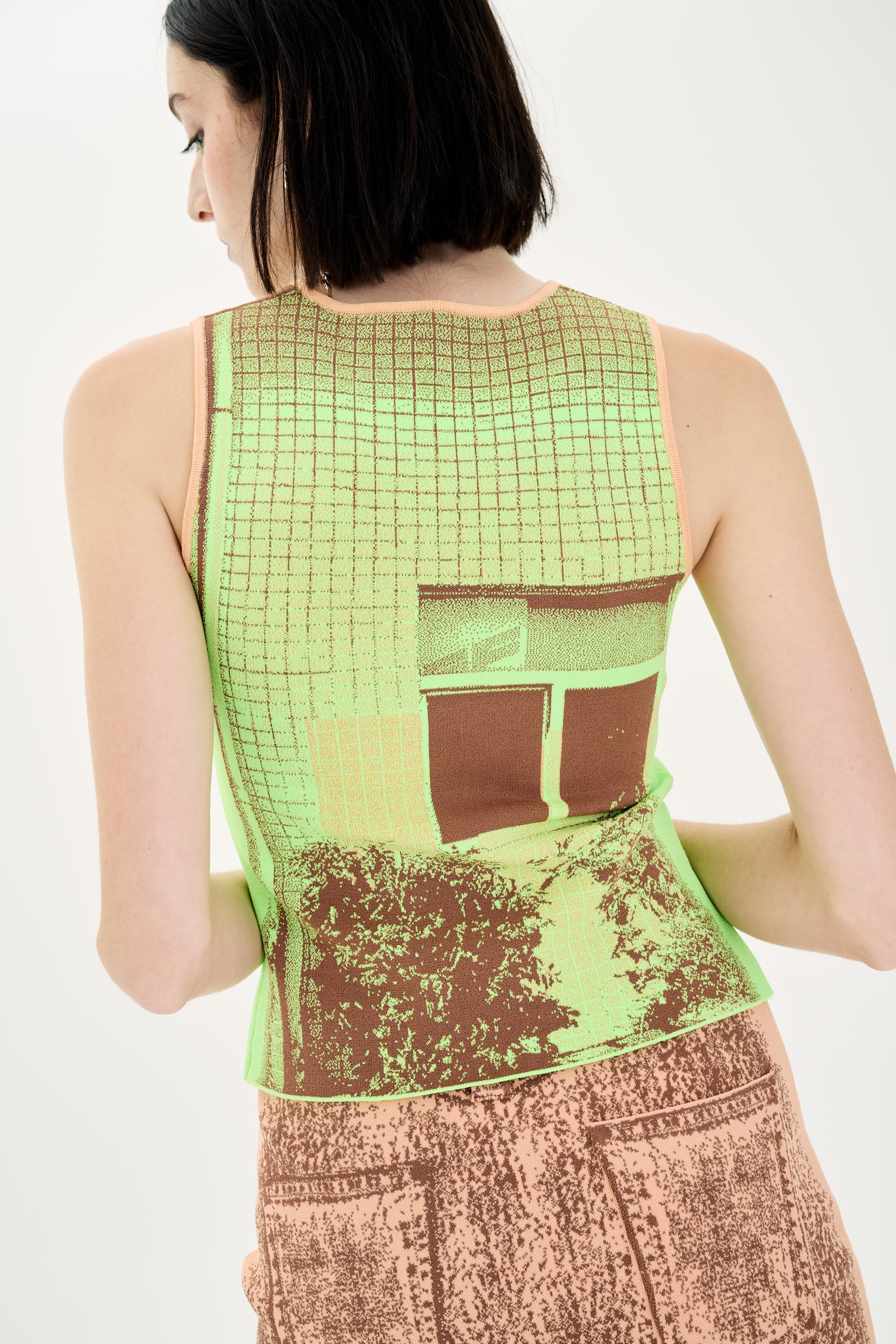 PRIMROSE WINDOW PRINT TANK TOP - Image 6