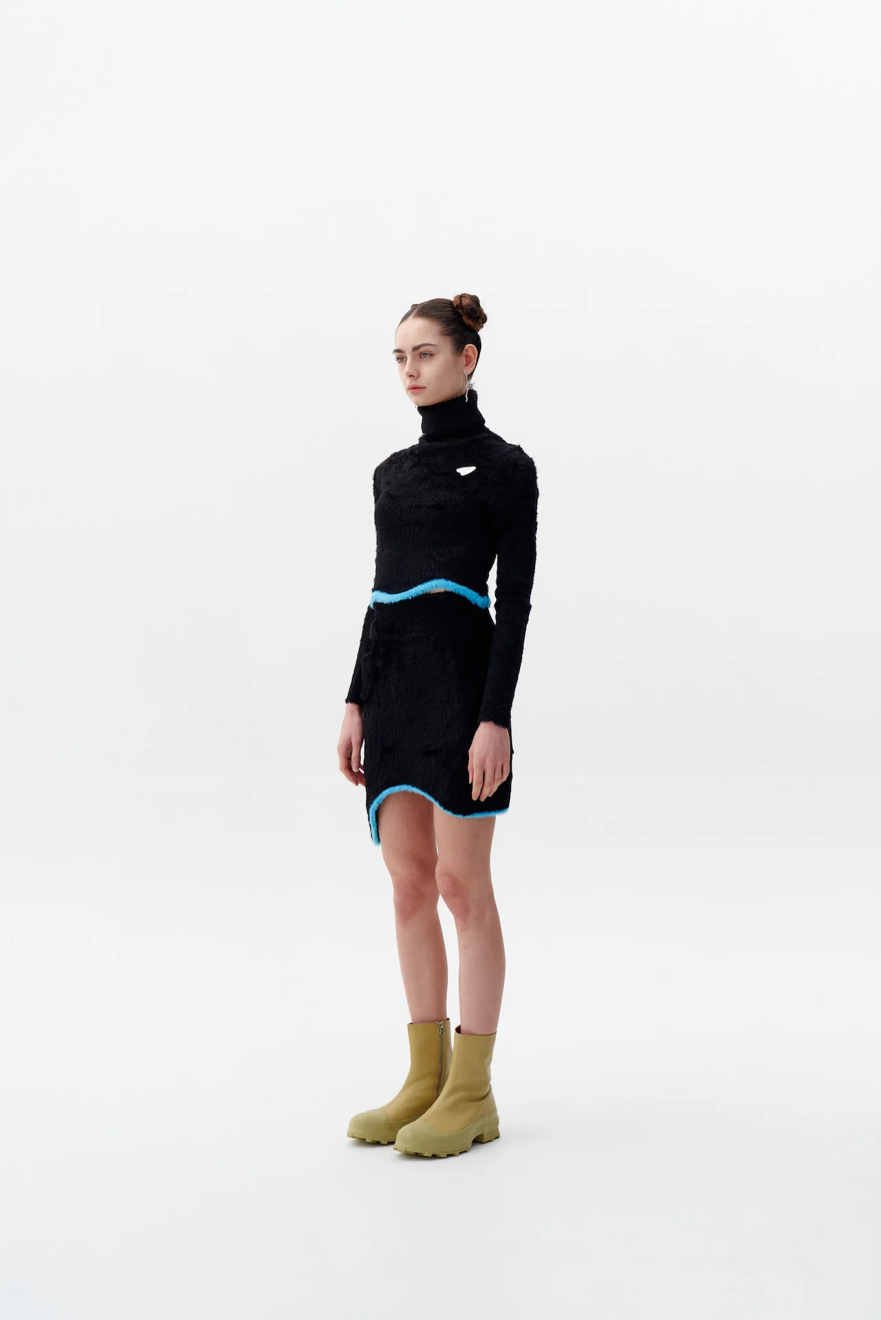 VENUS ECO FAUX FUR WAVY MINI SKIRT - Image 3