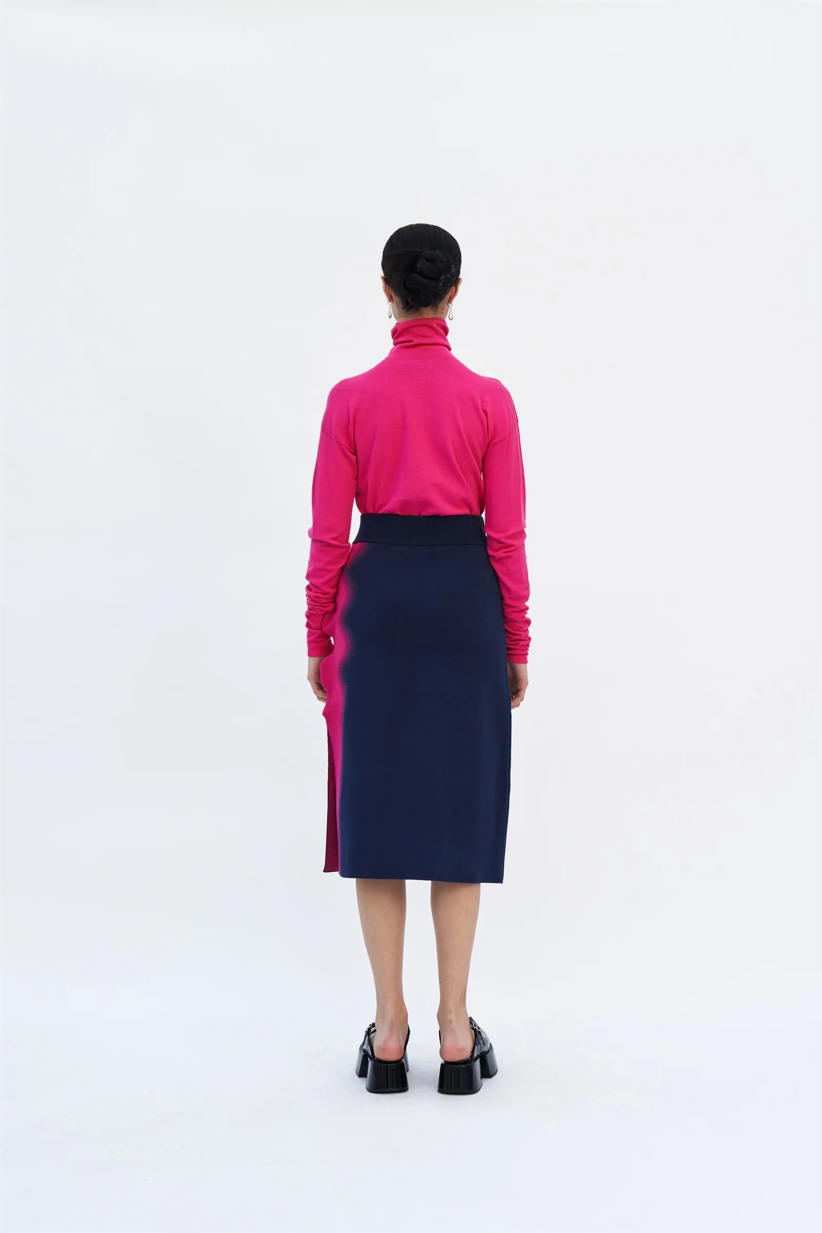 WILLANI SEAMLESS KNITTED TURTLENECK PULLOVER - Image 4