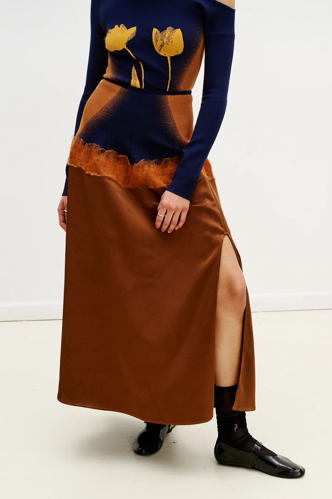 ZINYA NEEDLE PUNCH MAXI SKIRT - Image 3