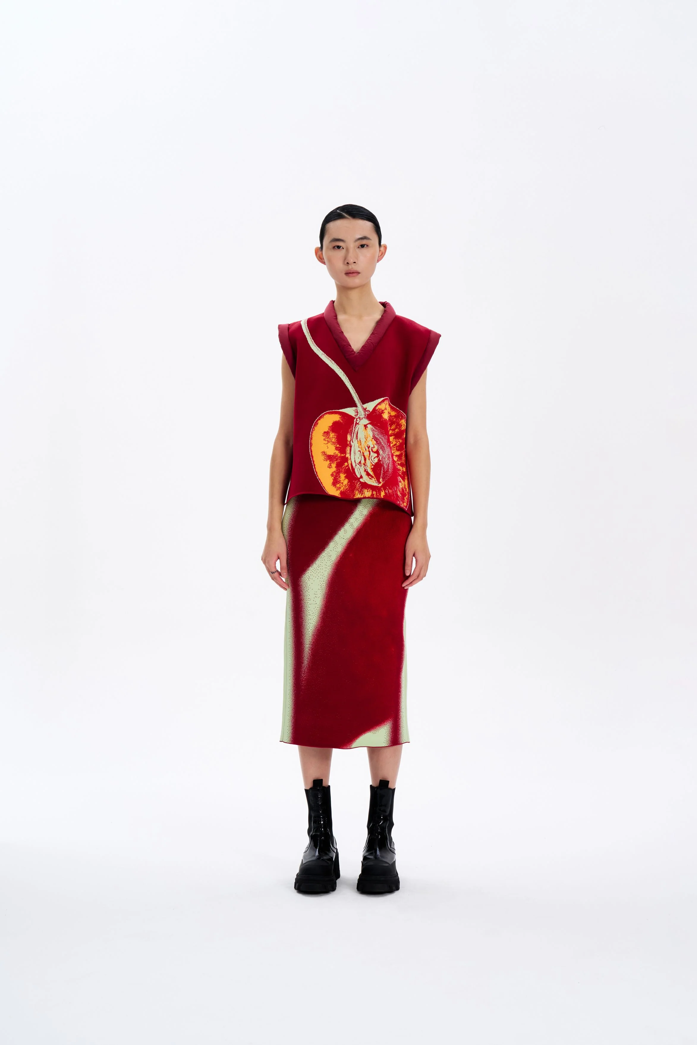 ZOE OVERSIZED CHERRY VEST - Image 2